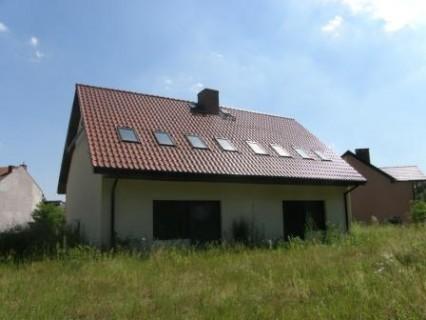 Dach z oknami dachowymi